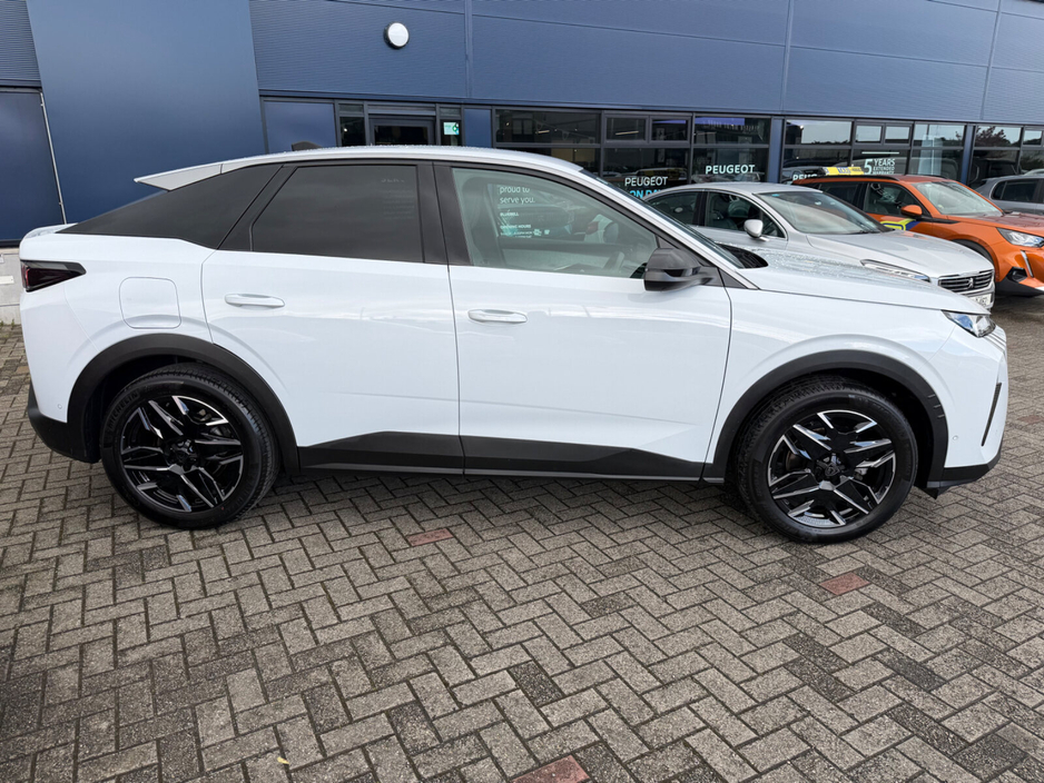 2025 Peugeot 3008 - image 3