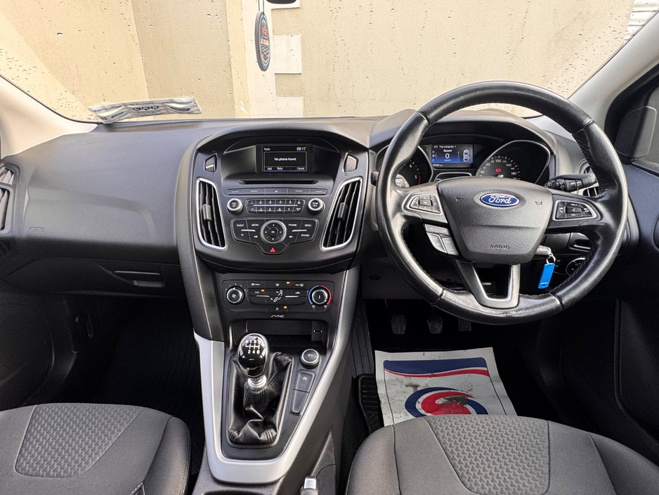 2015 Ford Focus - image 7