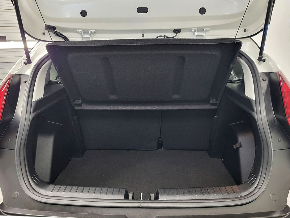 2024 Hyundai Bayon - image 10