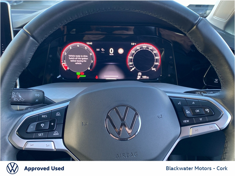 2025 Volkswagen Golf - image 15