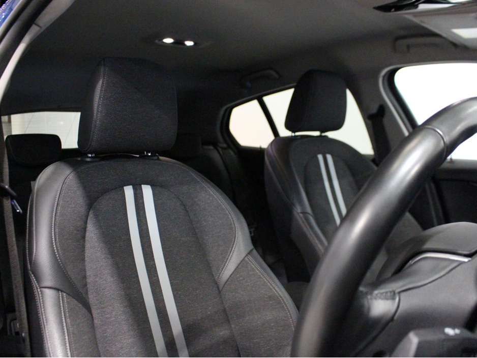 2021 BMW 1 Series - image 24