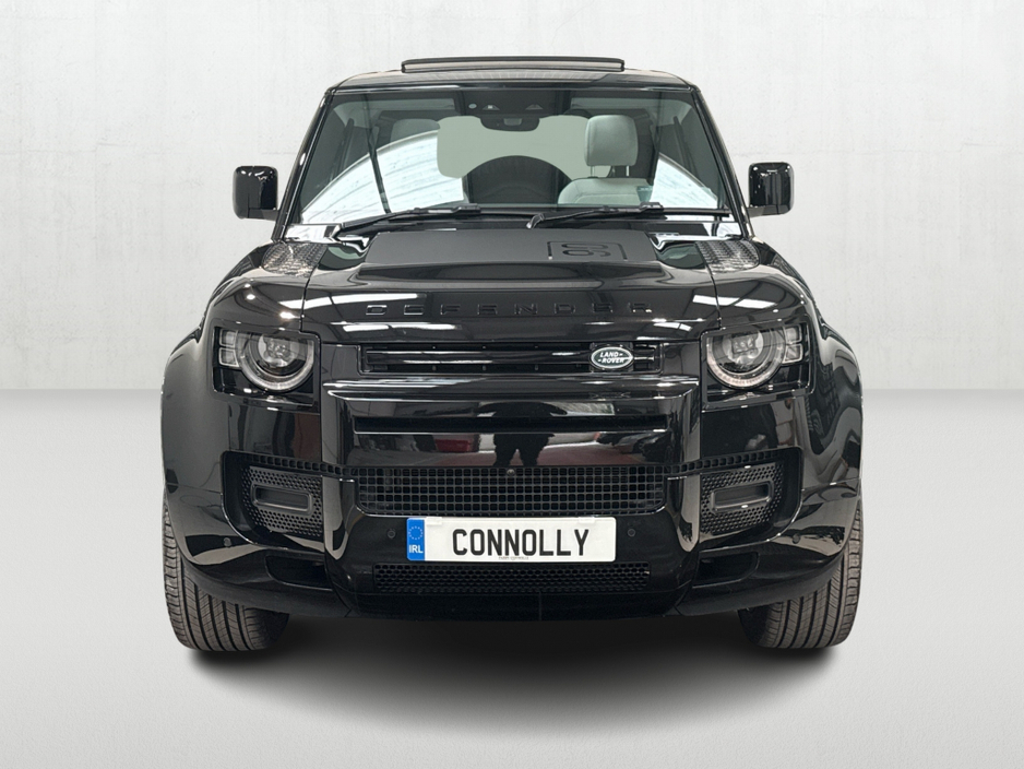 2025 Land Rover Defender - image 7
