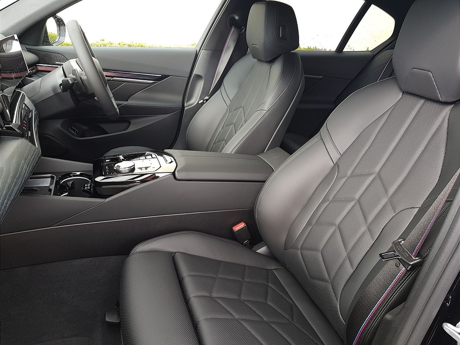 2026 BMW 5 Series - image 7