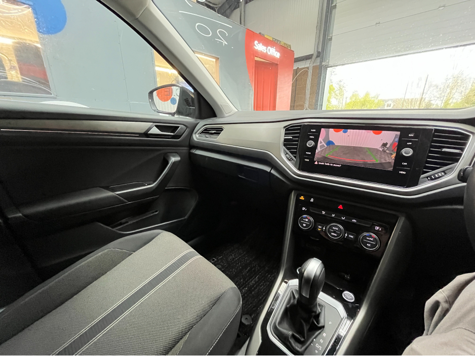 2020 Volkswagen T-Roc - image 16