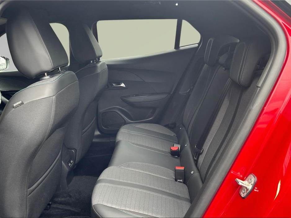 2023 Peugeot 2008 - image 7