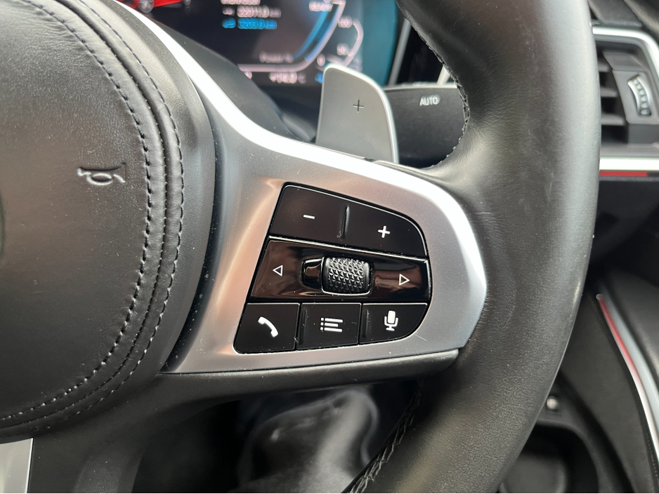 2019 BMW 3 Series - image 29