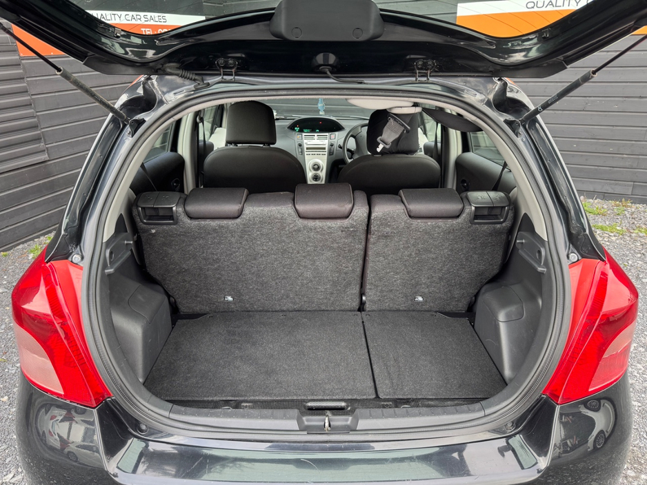 2006 Toyota Yaris - image 19