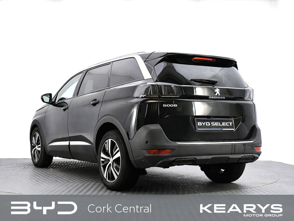 2021 Peugeot 5008 - image 7
