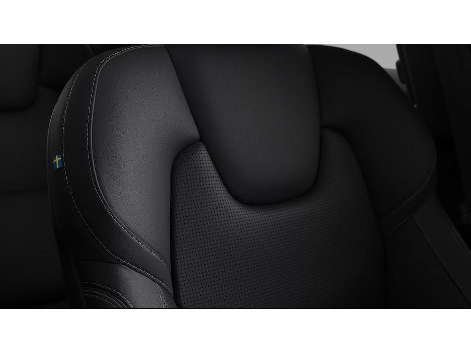 2026 Volvo XC60 - image 15