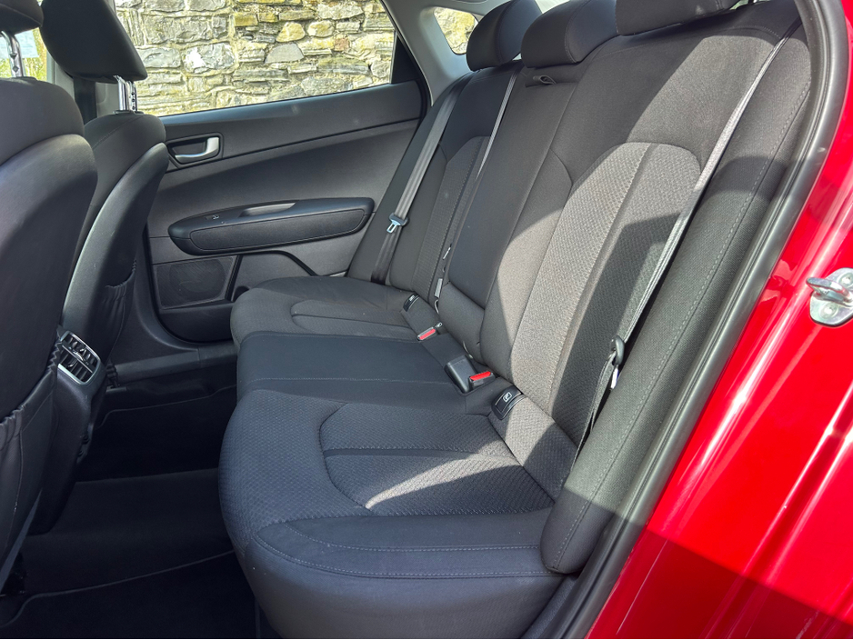 2016 Kia Optima - image 24