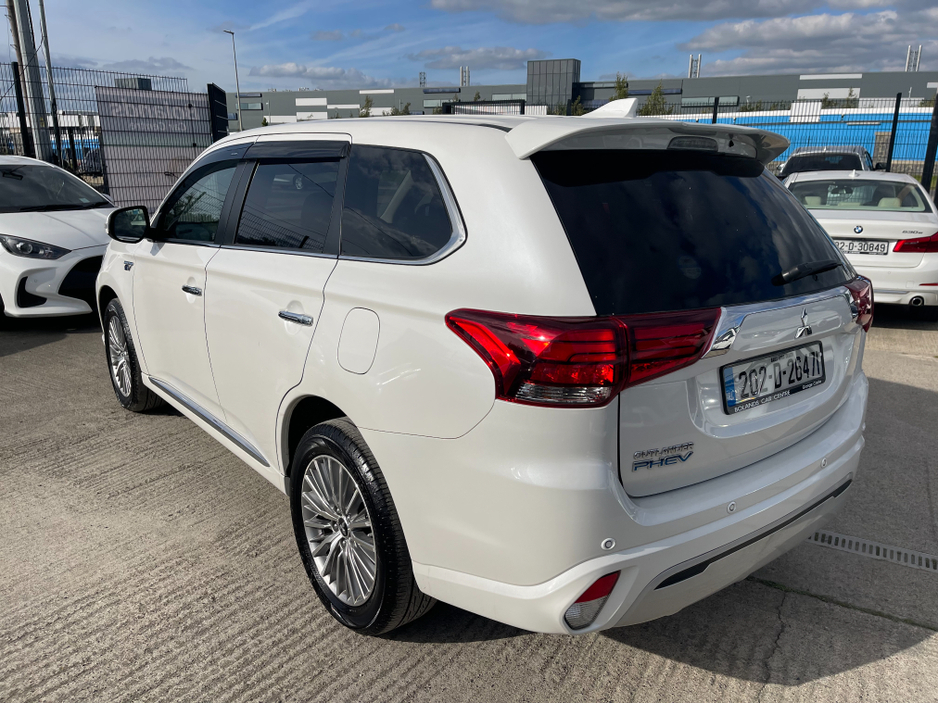 2020 Mitsubishi Outlander (Very Low Km's) HYBRID 2.4 PHEV AUTOMATIC 5DR MODEL  www.bolandscarcentre.ie €24,900