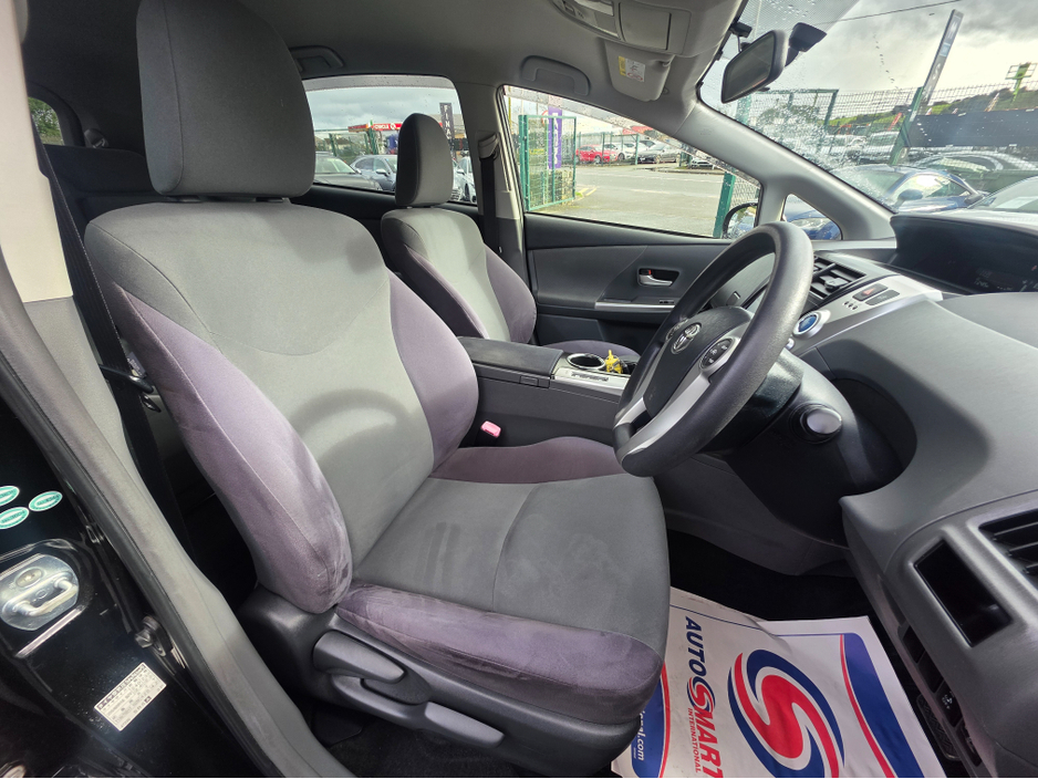 2013 Toyota Prius Alpha (7 Seater) - SELF CHARGING HYBRID -ALLOYS  -SIMI DEALER - LOW ROAD TAX BAND €13,450