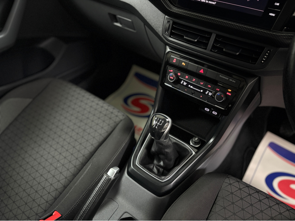 2021 Volkswagen T-Cross - image 24