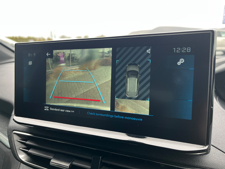 2023 Peugeot 3008 1.2 PureTech 130bhp Auto 6.4 Allure