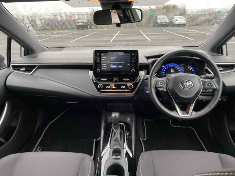 2018 Toyota Corolla Hatchback 5dr Hybrid - Luna Edition - 1.8 Automatic - Very Low KMS - EUR 180 Tax // Front Electric Windows // Rear Electric Windows // Electric Mirrors // Heated Mirrors // Apple Carplay €24,895