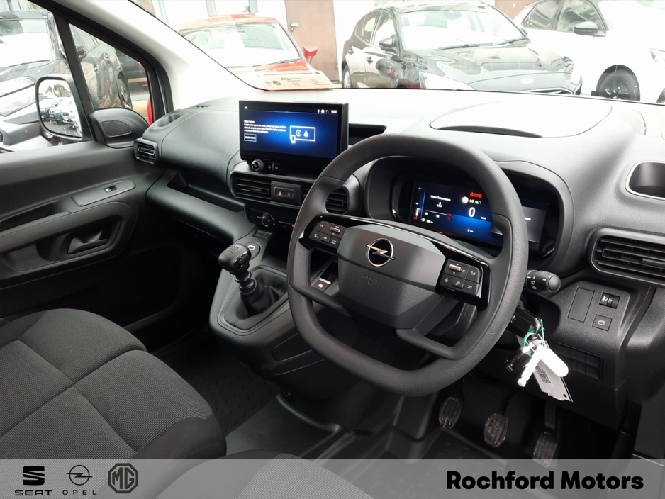 2026 Opel Combo L1H1 Komfort 1.5D 100HP €21,050