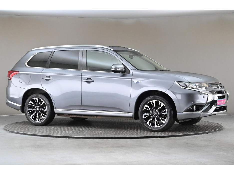 2018 Mitsubishi Outlander - image 12