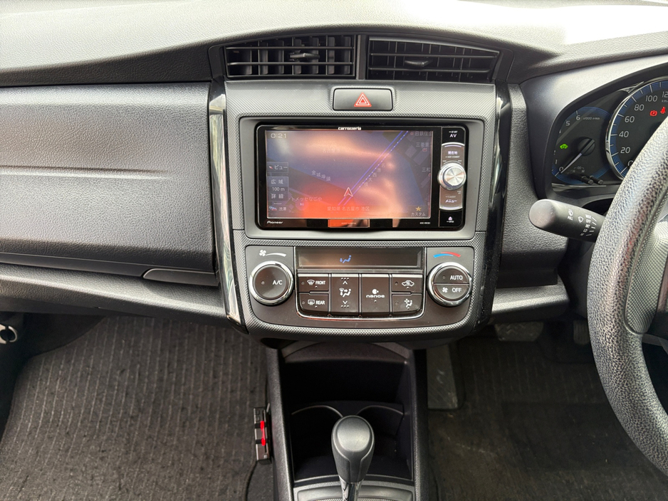 2018 Toyota Corolla - image 13