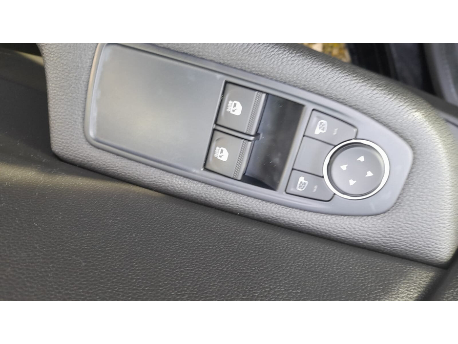 2022 Renault Clio Dynamique TCe 90 €14,450