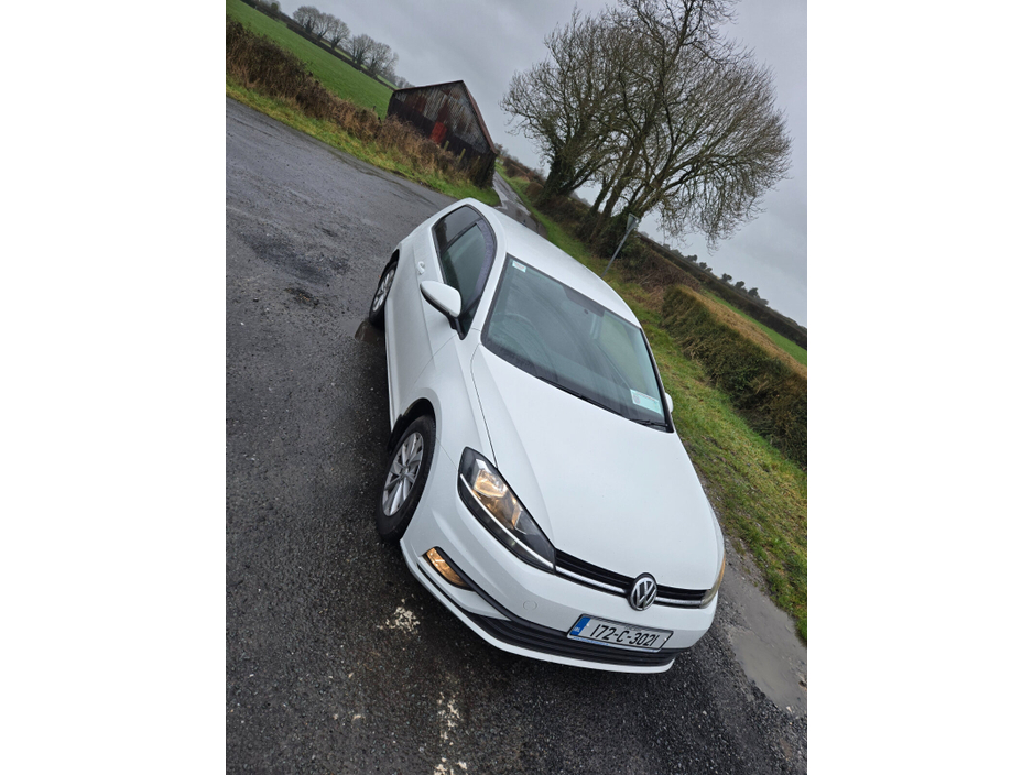 2017 Volkswagen Golf  €10,500