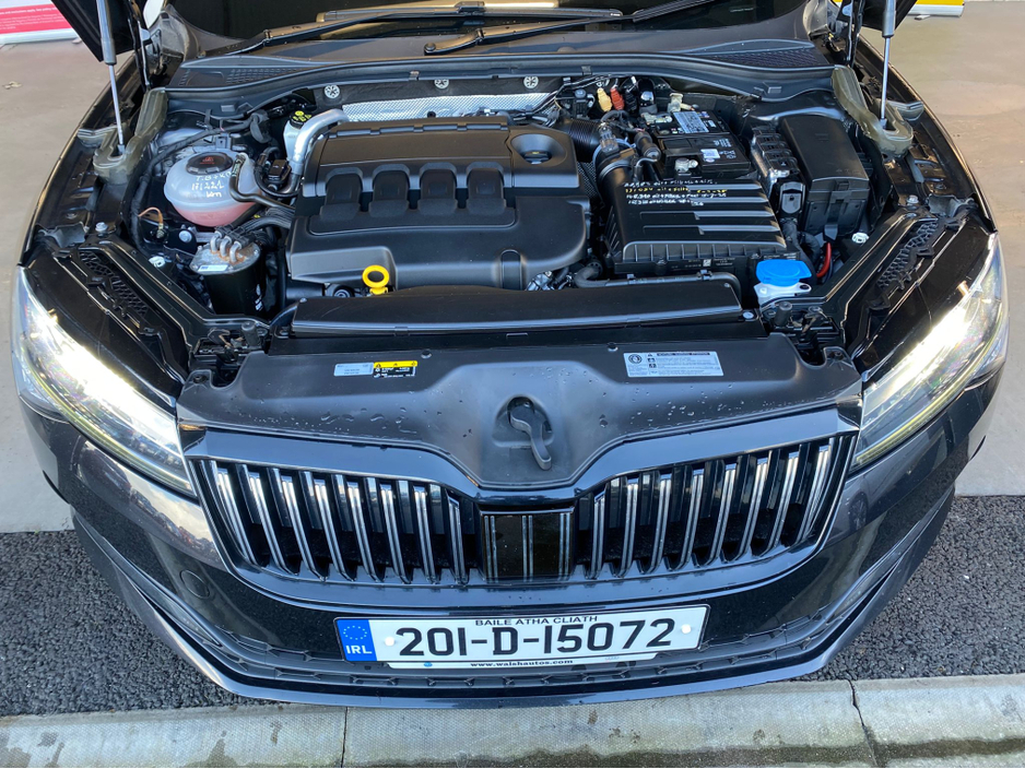 2020 Skoda Superb - image 21