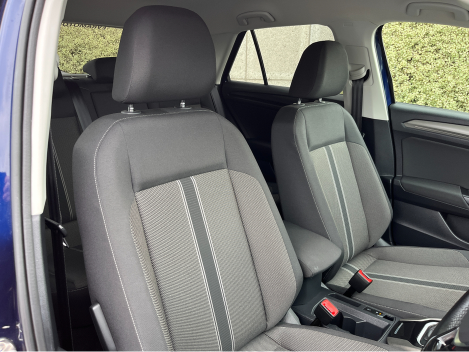 2020 Volkswagen T-Roc STYLE DESIGN AUTOMATIC 2.0 DIESEL //KEYLESS ENTRY//2 TONE PAINT//ADAPTIVE CRUISE CONTROL//REVERSE CAMERA// €23,950