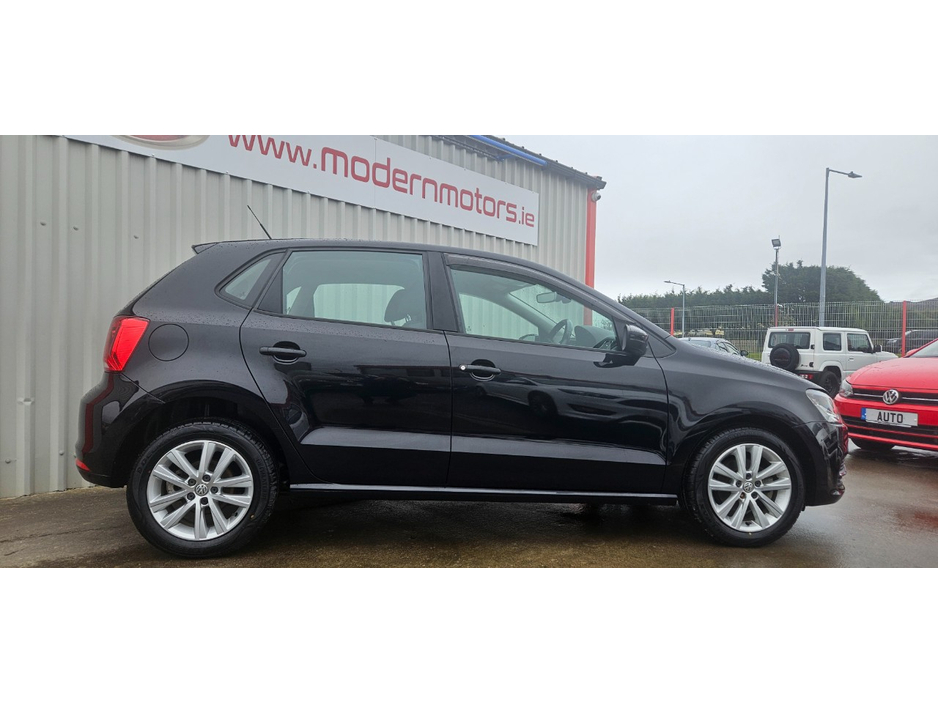 2016 Volkswagen Polo - image 11