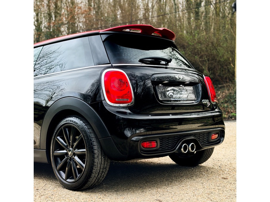 2015 MINI Cooper - image 7