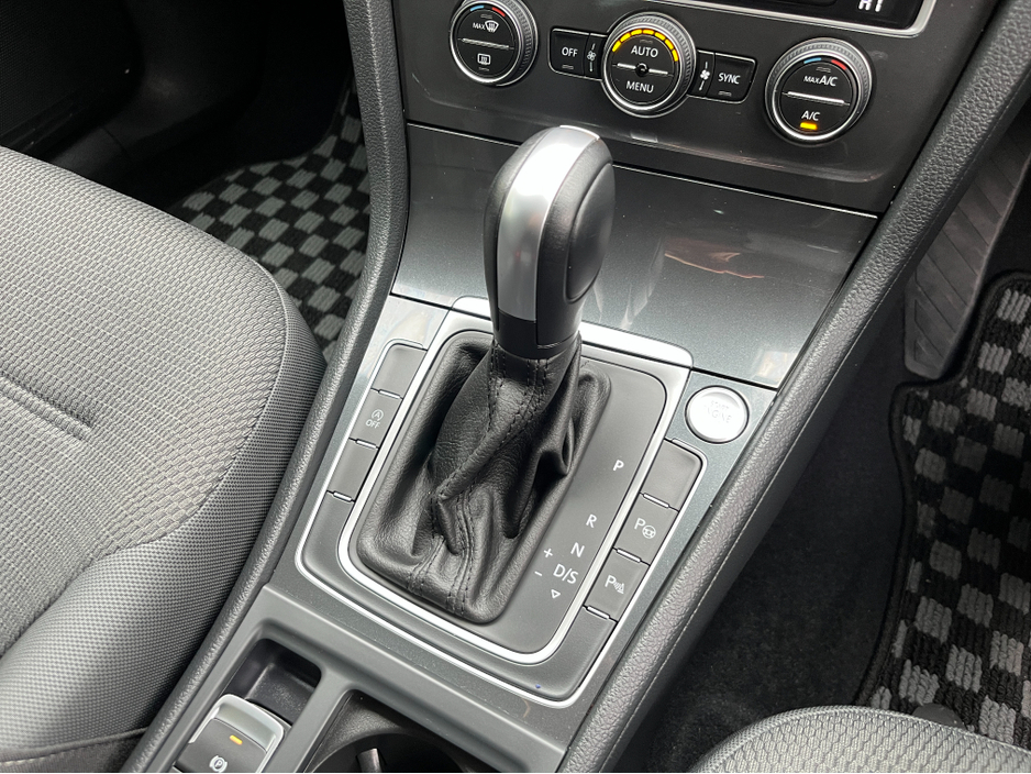 2020 Volkswagen Golf COMFORTLINE AUTOMATIC 1.2 PETROL //ONLY 7348 MILES//REVERSE CAMERA//KEYLESS ENTRY//ADAPTIVE CRUISE CONTROL//BLIND SPOT WARNING// €21,950