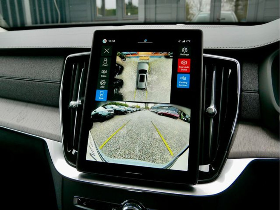 2026 Volvo XC90 - image 21