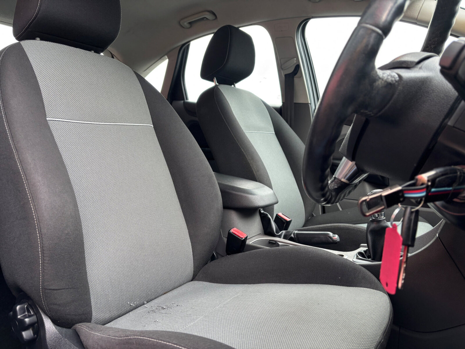 2010 Ford Focus 1.6i Zetec €3,450