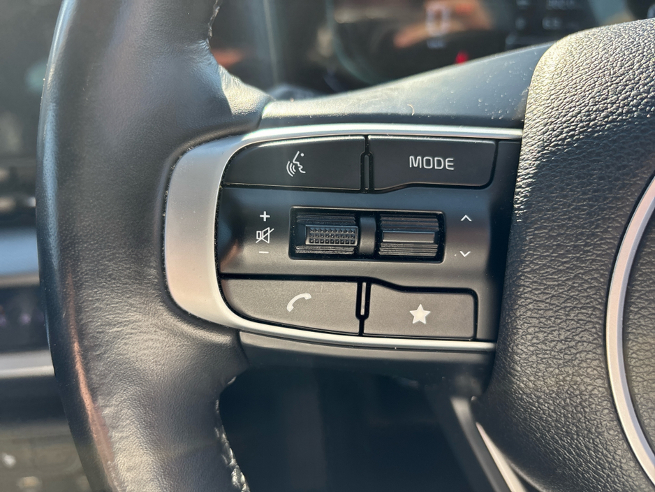 2022 Kia Sportage - image 14