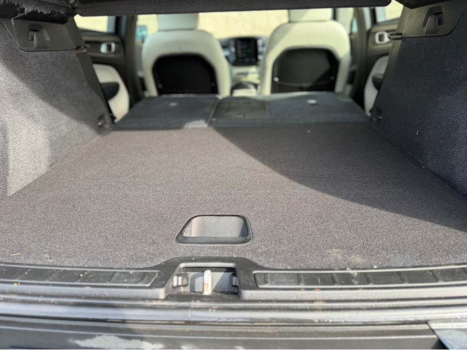 2018 Volvo XC40 - image 19