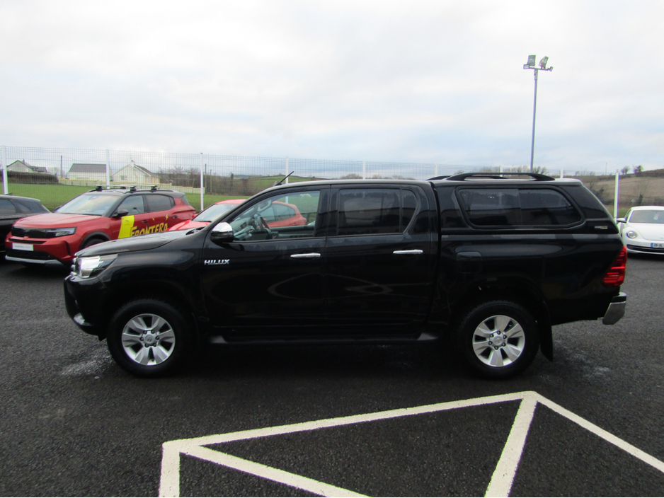 2020 Toyota Hilux DOUBLE CAB SR5 4DR
