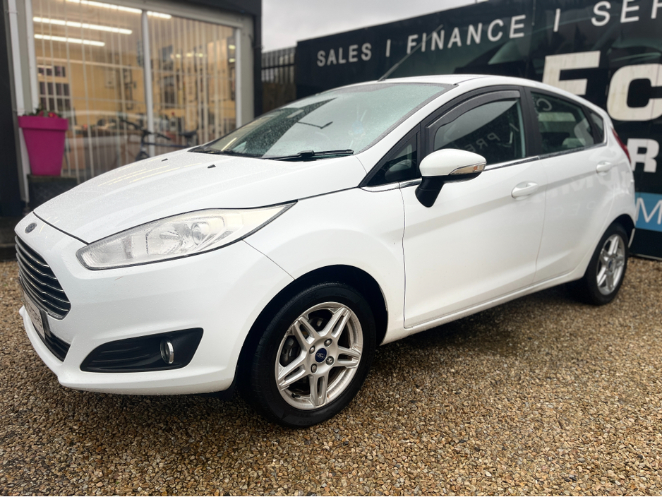 2014 Ford Fiesta ZETEC 1.2 - LOW INSURANCE - LOW TAX €7,995