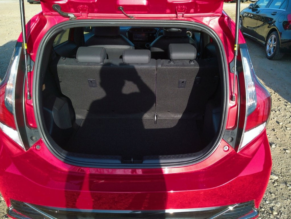 2018 Toyota Aqua - image 18