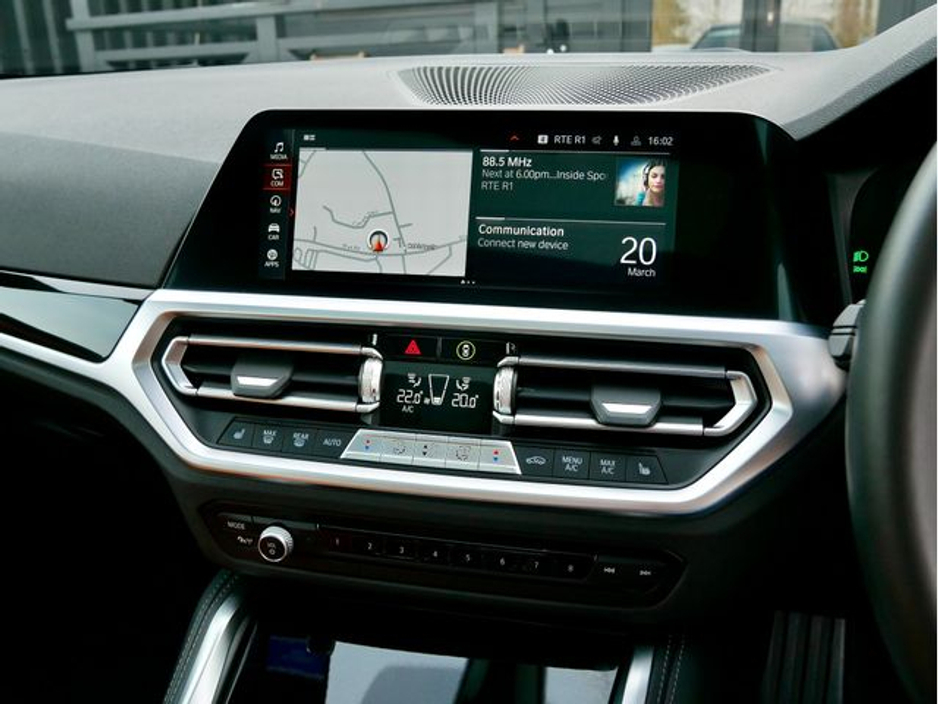 2022 BMW 2 Series - image 23