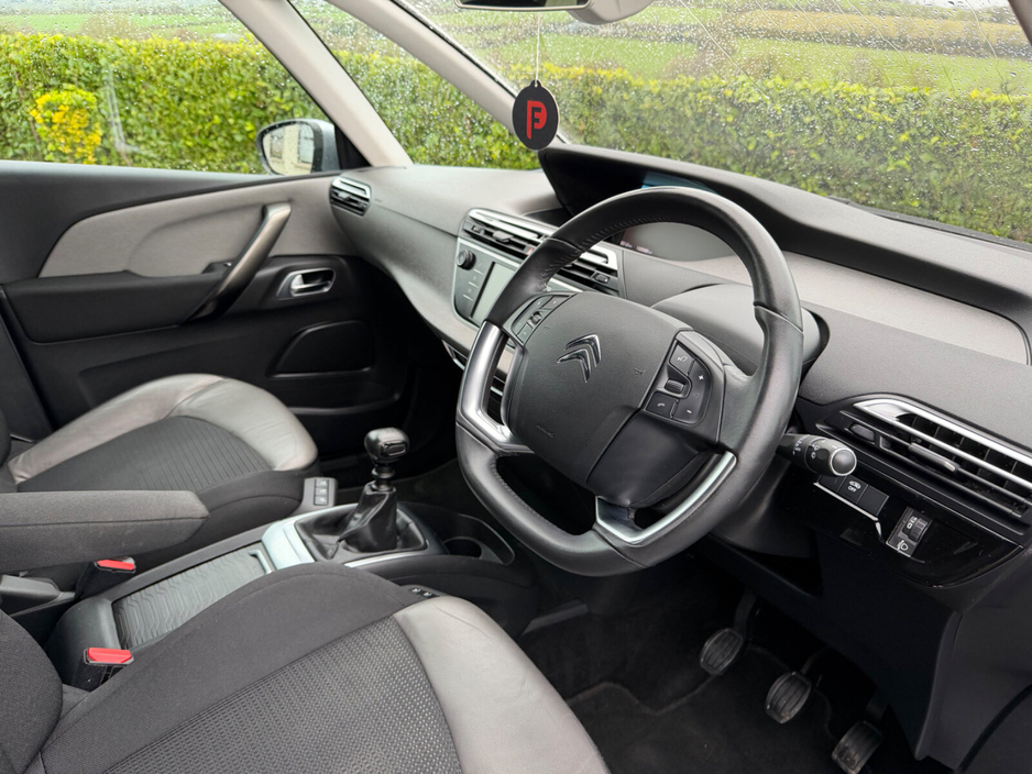 2019 Citroen C4 SpaceTourer - image 11