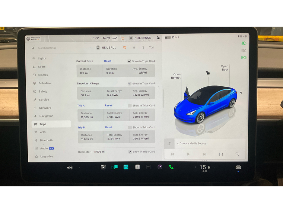 2022 Tesla Model 3 - image 8