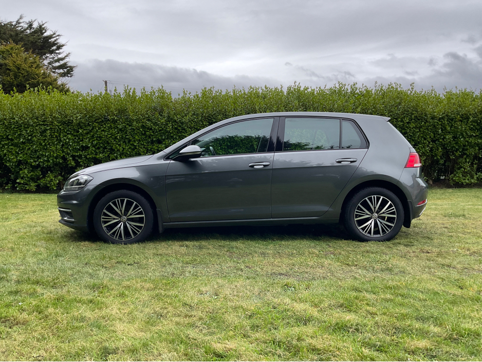 2018 Volkswagen Golf - image 8