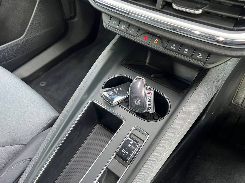 2021 Skoda Enyaq - image 11