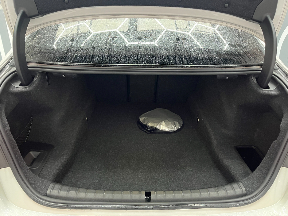 2018 BMW 5 Series €24950! 2018 BMW 520D 523D LUXURY 2.0 AUTOMATIC / CRUISE CONTROL / 360° PARKING CAMERA / ELECTRIC MEMORY & HEATED SEATS / HEATED REAR SEATS €24,950