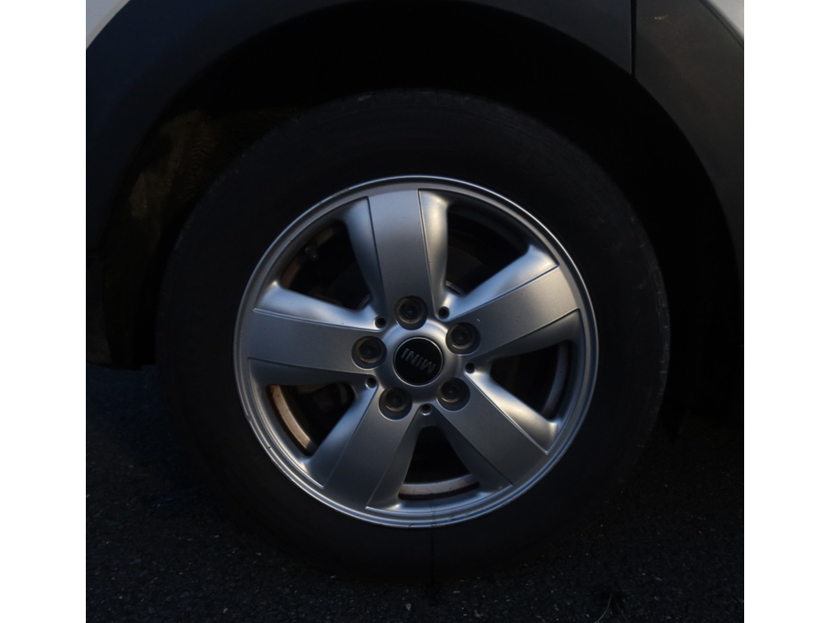 2015 MINI Hatch - image 30