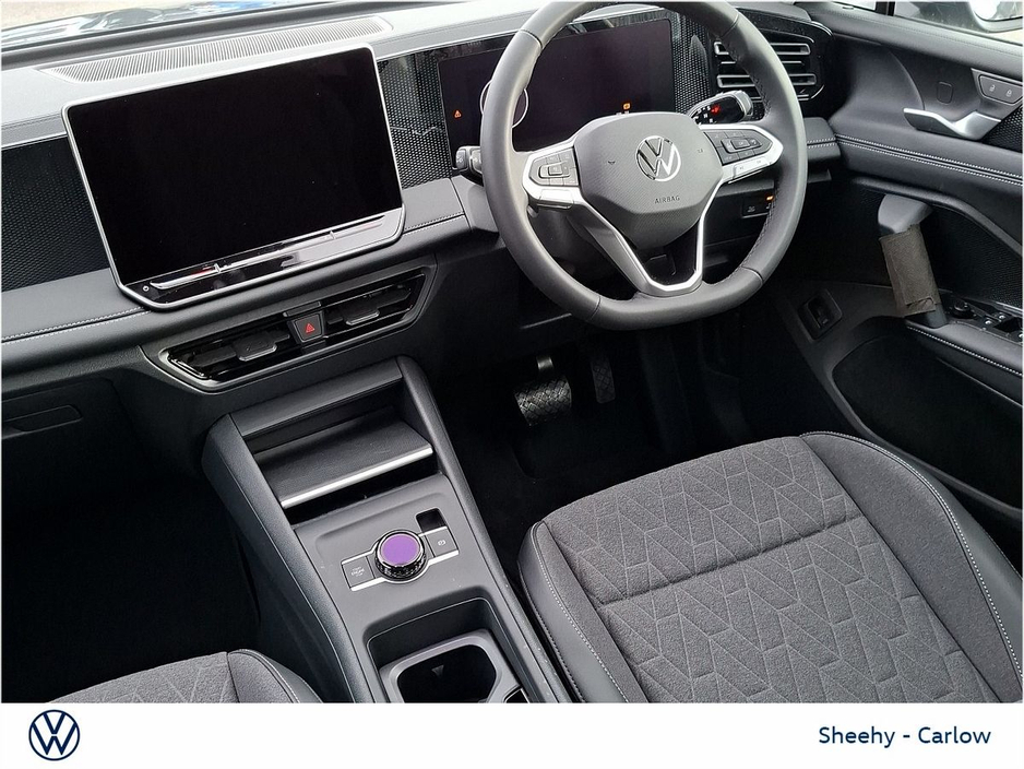 2026 Volkswagen Tiguan - image 2