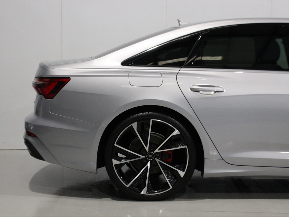 2020 Audi A6 - image 18