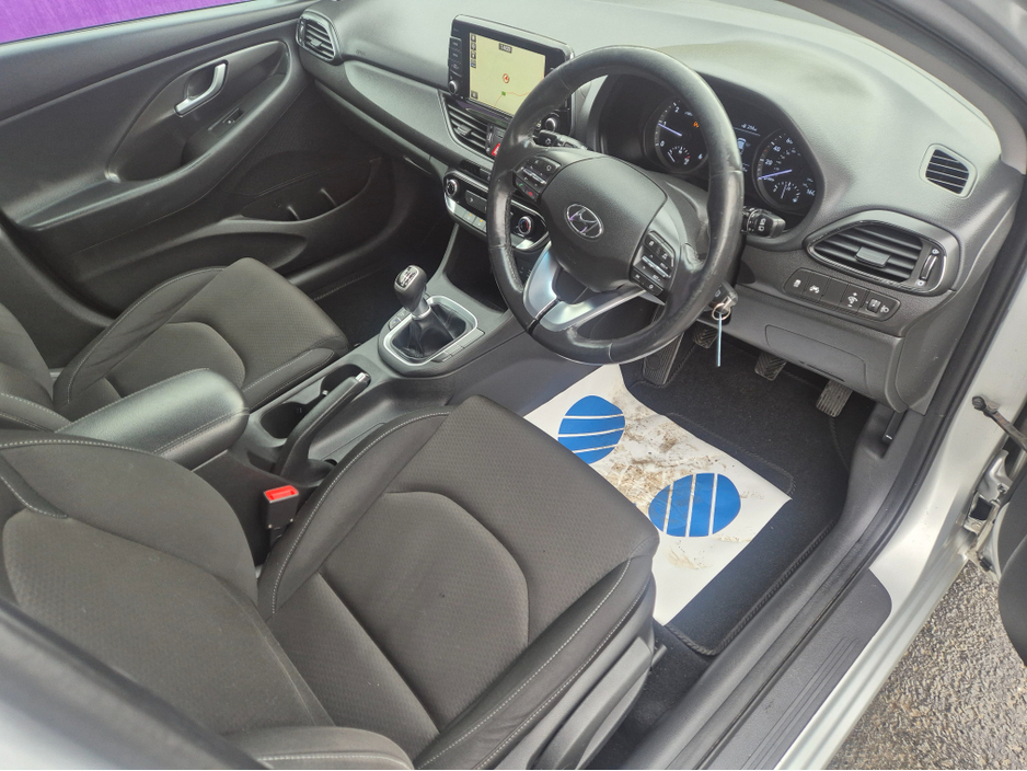 2017 Hyundai i30 SE NAV BLUE DRIVE 110 5DR 110PS €11,750