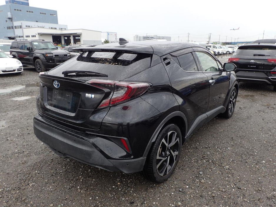 2018 Toyota C-HR G LED Edition €18,500