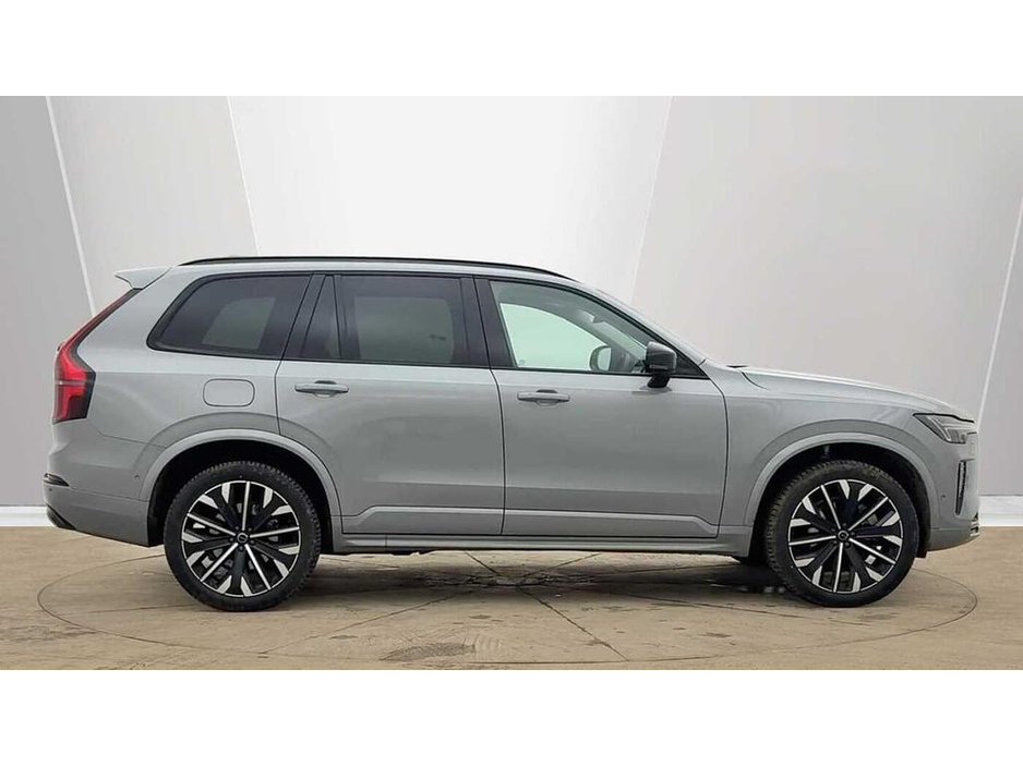 2025 Volvo XC90 - image 3