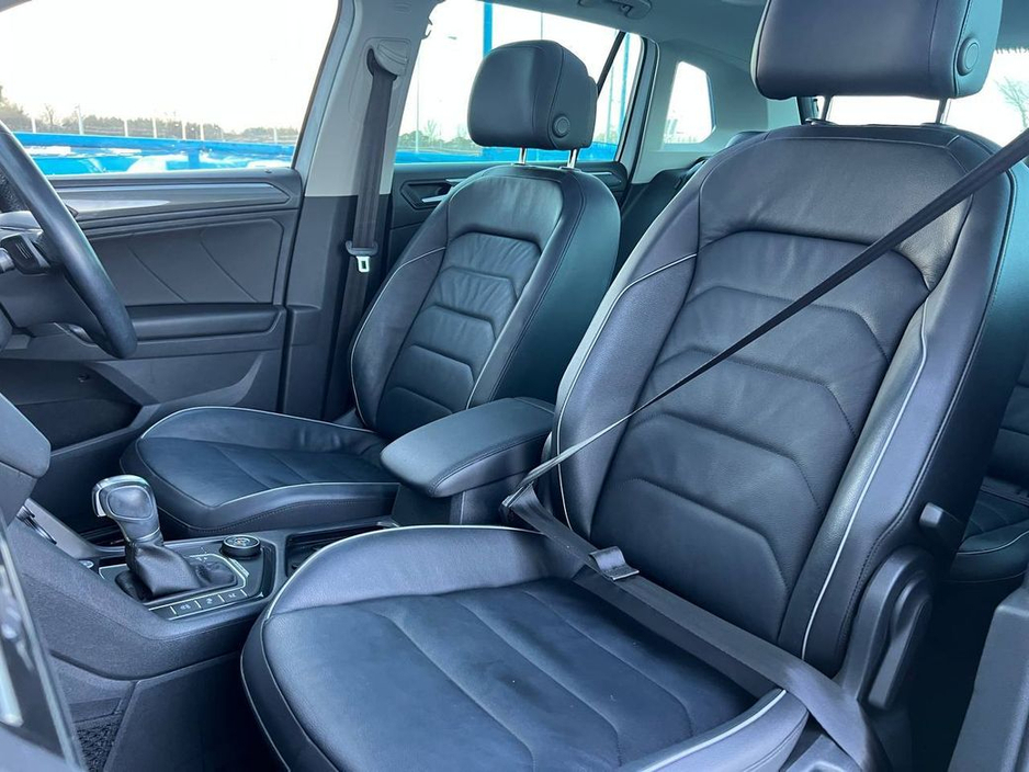 2020 Volkswagen Tiguan HIGHLINE 4MOTION 2.0 TDI // OPENING PAN ROOF // DIAMOND CUT ALLOYS // LEATHER HEATED SEATS €32,950