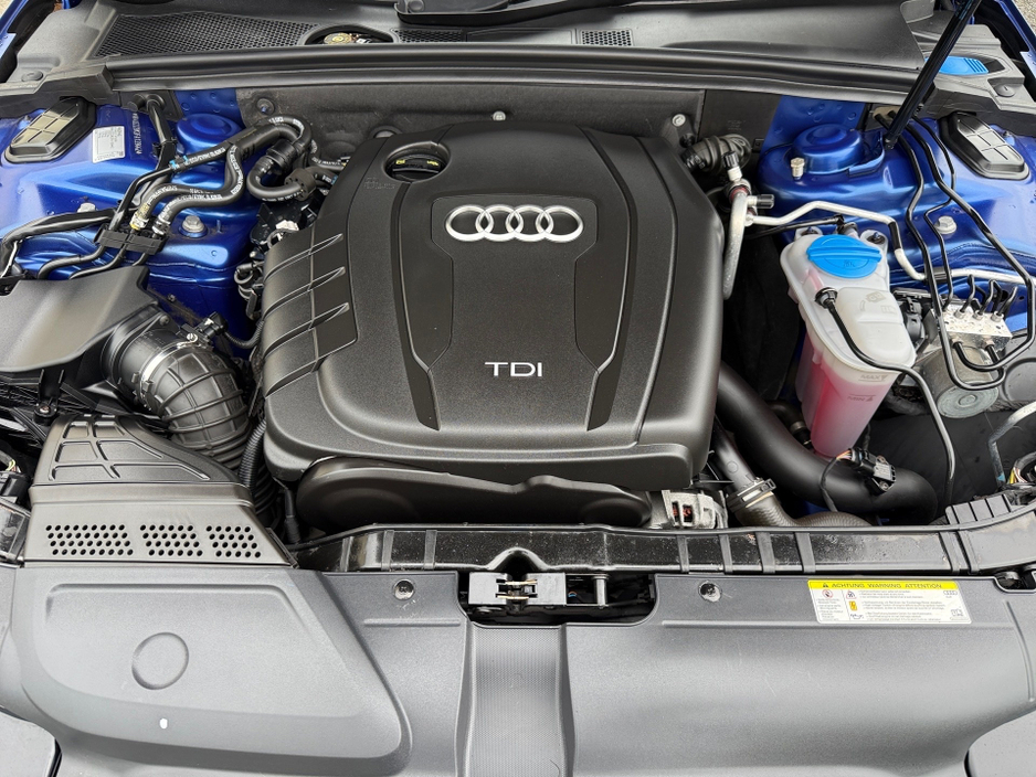 2015 Audi A4 - image 17